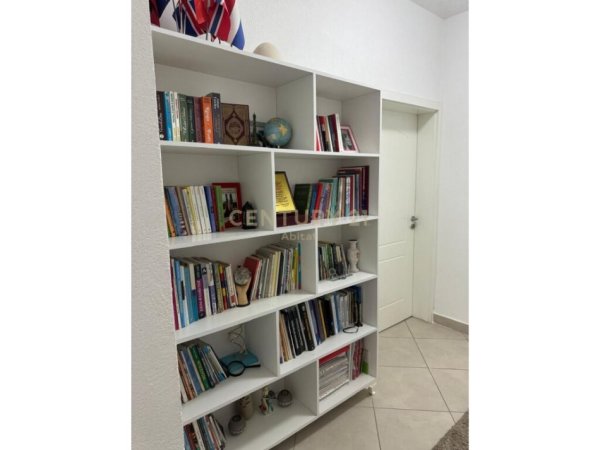 Tirane, jepet me qera apartament 2+1+Aneks+Ballkon , 87 m² 600 € (Don Bosco)