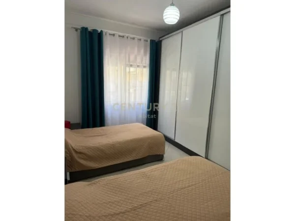 Tirane, jepet me qera apartament 2+1+Aneks+Ballkon , 87 m² 600 € (Don Bosco)