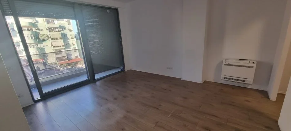 Tirane, jepet me qera Kati 4, 100 m² 1.400 € (BLLOKU)