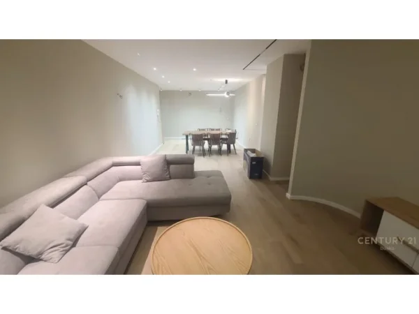 Tirane, jepet me qera apartament 2+1+Aneks+Ballkon Kati 2, 110 m² 700 € (Astir)