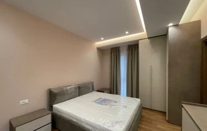 Tirane, jepet me qera apartament 2+1+Aneks+Ballkon Kati 9, 111 m² 830 € (farmacia 10 , kompleksi arlis)