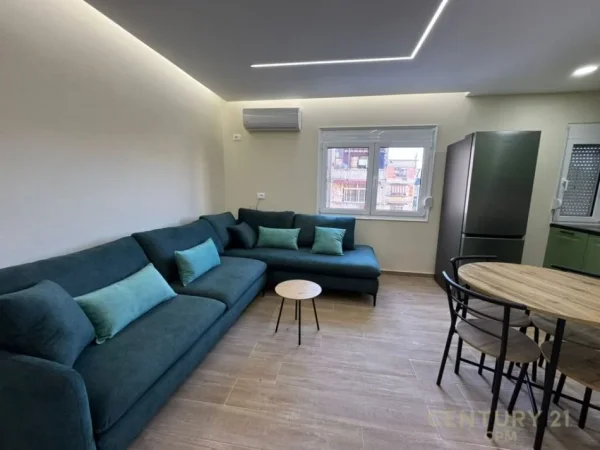 Tirane, jepet me qera apartament 2+1+Aneks+Ballkon Kati 4, 68 m² 550 € (Materniteti i Ri)