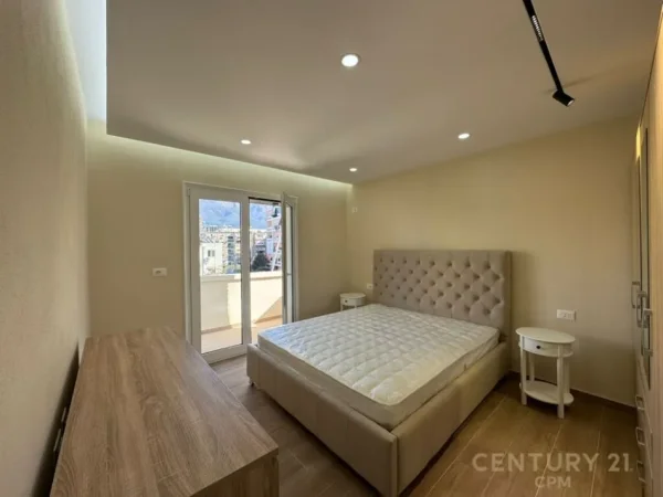 Tirane, jepet me qera apartament 2+1+Aneks+Ballkon Kati 4, 68 m² 550 € (Materniteti i Ri)