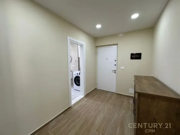 Tirane, jepet me qera apartament 2+1+Aneks+Ballkon Kati 4, 68 m² 550 € (Materniteti i Ri)