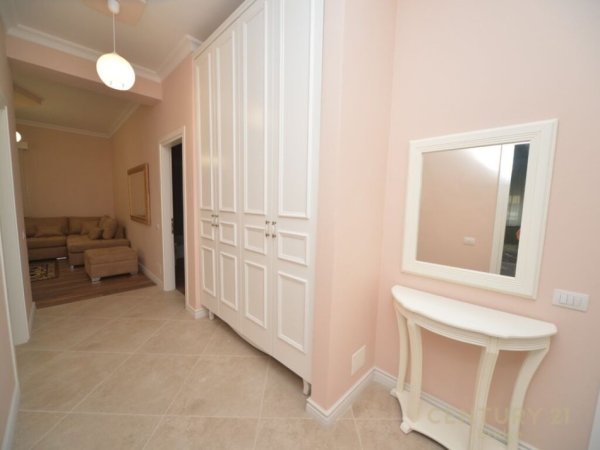 Tirane, jepet me qera apartament 2+1+Aneks+Ballkon Kati 1, 118 m² 950 € (TOUCH OF THE SUN)