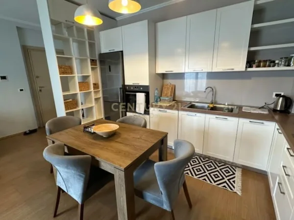 Tirane, jepet me qera apartament 2+1+Aneks+Ballkon Kati 4, 99 m² 800 € (Hilton)