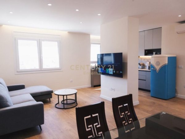 Tirane, jepet me qera apartament 2+1+Aneks+Ballkon Kati 13, 114 m² 1.200 € (Ish Ekspozita)