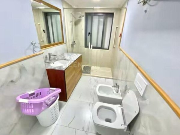 Tirane, jepet me qera apartament 2+1+Aneks+Ballkon Kati 9, 100 m² 850 € (Qender)