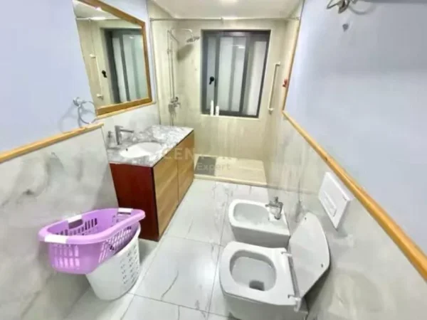 Tirane, jepet me qera apartament 2+1+Aneks+Ballkon Kati 9, 100 m² 850 € (Qender)