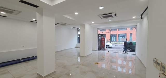 Tirane, jepet me qera dyqan Kati 0, 100 m² 2.500 Euro (HOXHA TASIM)