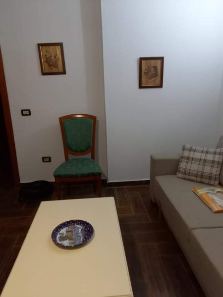 Tirane, jepet me qera apartament Kati 3, 90 m² 450 Euro