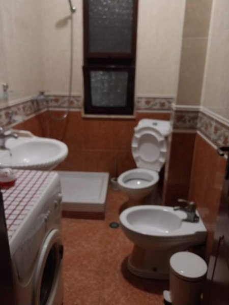 Tirane, jepet me qera apartament Kati 3, 90 m² 450 Euro