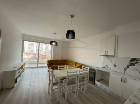 Tirane, jepet me qera apartament 1+1 Kati 4, 70 m² 450 Euro (fusha aviacionit)