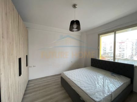 Tirane, jepet me qera apartament 1+1 Kati 4, 70 m² 450 Euro (fusha aviacionit)