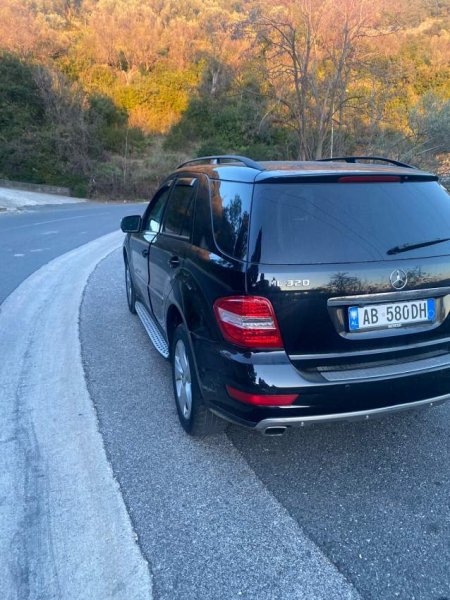 Tirane, shes xhip Mercedes-Benz ML 320 Viti 2009, 8.000 Euro