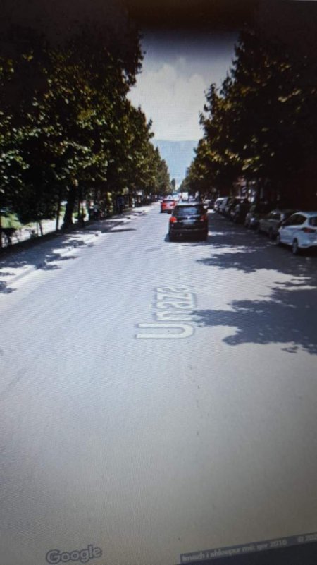 Tirane, jepet me qera dyqan Kati 0, 40 m² 1.000 Euro (Bulevardi Bajram Curri)