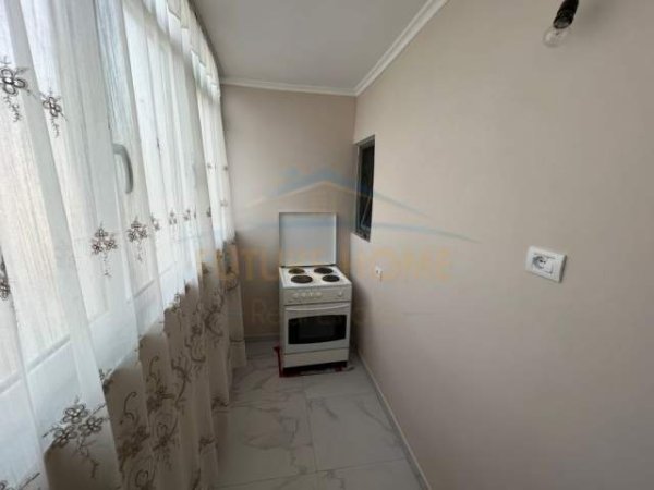 Korce, shitet apartament 1+1 Kati 4, 65 m² 32.000 Euro (Lagjia 10)