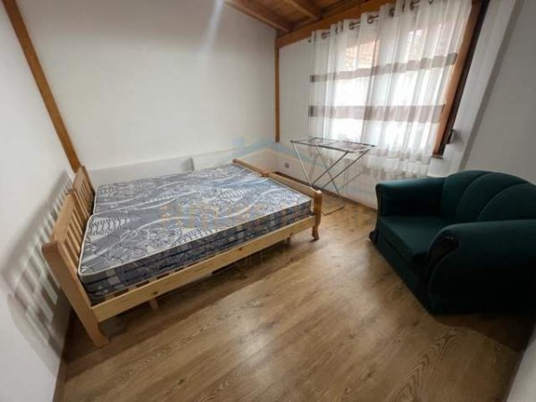 Tirane, jepet me qera apartament 2+1+A Kati 4, 120 m² 600 Euro (pallate Agimi)