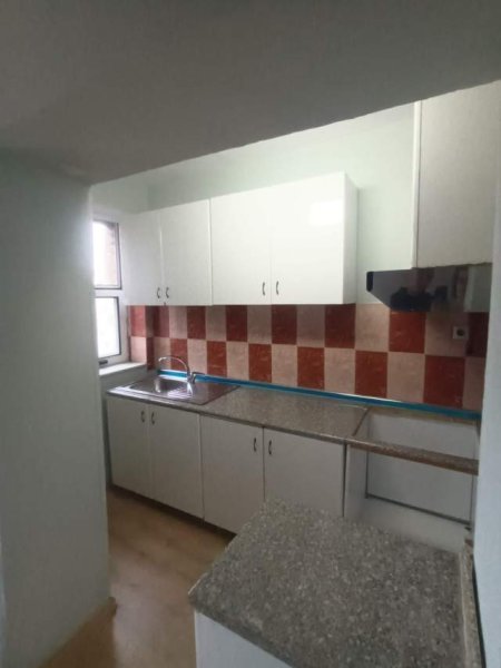 Tirane, jap me qera apartament Kati 3, 70 m² 350 Euro