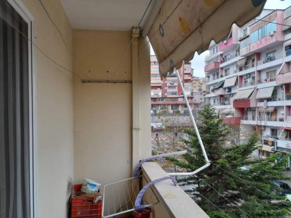 Tirane, jepet me qera apartament Kati 6, 120 m² 600 Euro