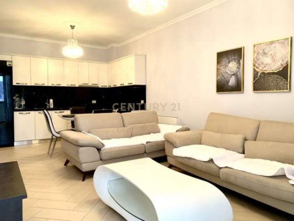 Tirane, shitet apartament 2+1 Kati 5, 130.000 Euro (Astiri)