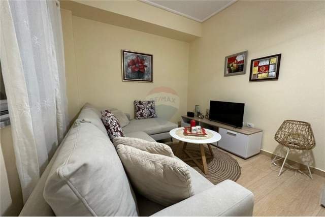 Tirane, jepet me qera apartament 1+1+BLK Kati 1, 55 m² 400 Euro (Liqeni i thate)