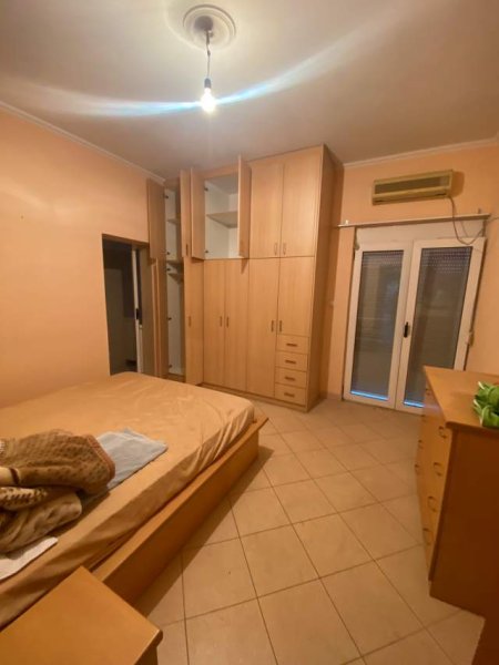 Tirane, shitet shtepi 3 Katshe Kati 1, 240 m² 170.000 Euro (Rruga Kastriotet)