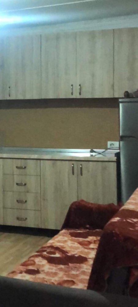 Tirane, jepet me qera garsonier 1+1 Kati 1, 40 m² 20.000 Leke (MIHAL GRAMENO)