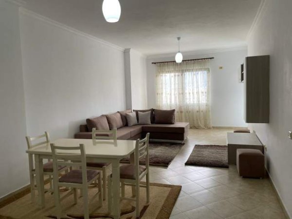 Jepet me qera apartament 2+1, Tirane / 350 Euro- i diskutueshem