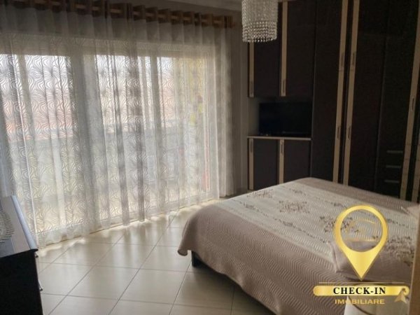Tirane, shitet apartament 4+1+BLK Kati 5, 187 m² 310.000 Euro (Pazari i Ri)