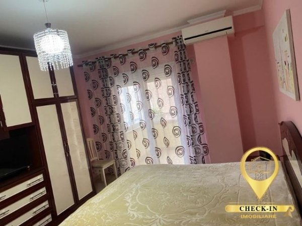 Tirane, shitet apartament 4+1+BLK Kati 5, 187 m² 310.000 Euro (Pazari i Ri)