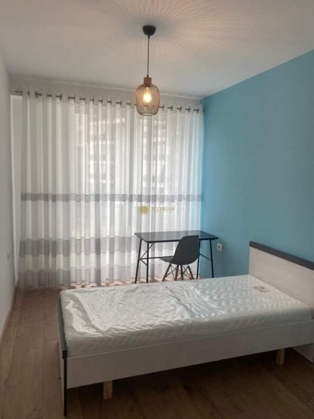 Tirane, jepet me qera apartament 2+1+BLK Kati 3, 87 m² 550 Euro