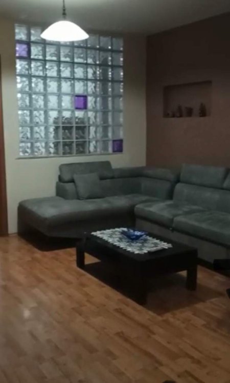 Tirane, jepet me qera apartament Kati 5, 70 m² 420 Euro
