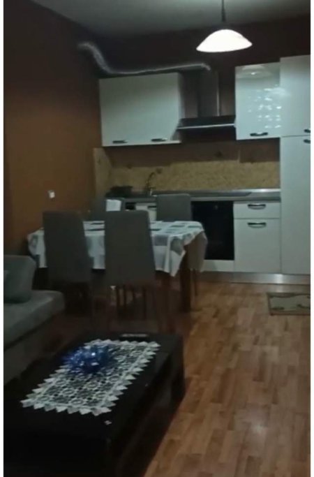 Tirane, jepet me qera apartament Kati 5, 70 m² 420 Euro