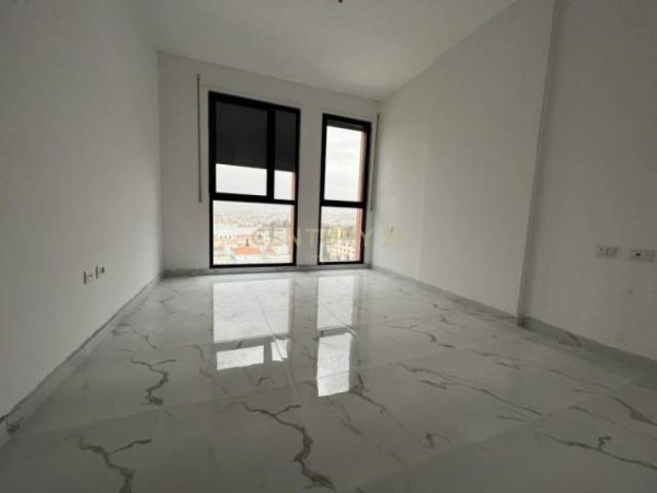 Tirane, jepet me qera apartament 1+1 Kati 9, 67 m² 400 Euro (Rruga Kongresi i Manastirit, Spitali QSUT (Nënë T)