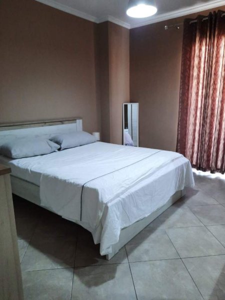 Tirane, jepet me qera apartament 1+1+BLK Kati 7, 74 m² 35.000 Leke (rruga Stavri Themeli)