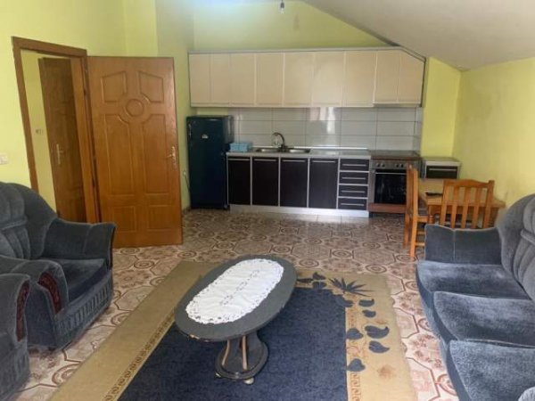 Tirane, jepet me qera shtepi 2+1+BLK Kati 3, 120 m² 40.000 Leke (Don Bosko)