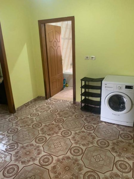 Tirane, jepet me qera shtepi 2+1+BLK Kati 3, 120 m² 40.000 Leke (Don Bosko)