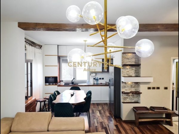 Tirane, jepet me qera apartament duplex 2+1+Aneks+Ballkon Kati 3, 114 m² 600 € (Kopshti Botanik)