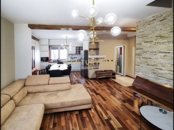 Tirane, jepet me qera apartament duplex 2+1+Aneks+Ballkon Kati 3, 114 m² 600 € (Kopshti Botanik)