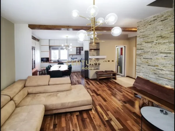 Tirane, jepet me qera apartament duplex 2+1+Aneks+Ballkon Kati 3, 114 m² 600 € (Kopshti Botanik)