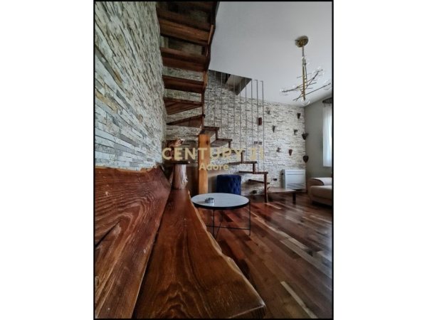 Tirane, jepet me qera apartament duplex 2+1+Aneks+Ballkon Kati 3, 114 m² 600 € (Kopshti Botanik)
