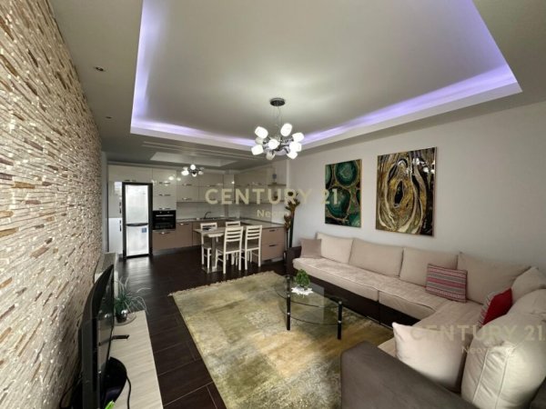 Tirane, jepet me qera apartament 2+1+Aneks+Ballkon Kati 5, 100 m² 650 € (Liqeni i Thate)