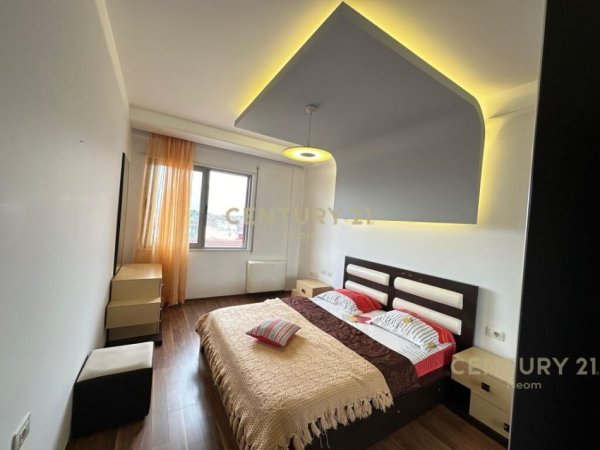 Tirane, jepet me qera apartament 2+1+Aneks+Ballkon Kati 5, 100 m² 650 € (Liqeni i Thate)