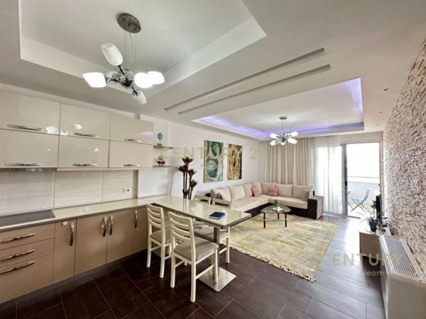 Tirane, jepet me qera apartament 2+1+Aneks+Ballkon Kati 5, 100 m² 650 € (Liqeni i Thate)