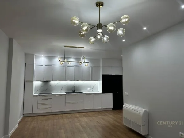 Tirane, jepet me qera apartament 3+1+Aneks+Ballkon Kati 6, 114 m² 600 € (Porcelan)