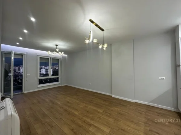 Tirane, jepet me qera apartament 3+1+Aneks+Ballkon Kati 6, 114 m² 600 € (Porcelan)