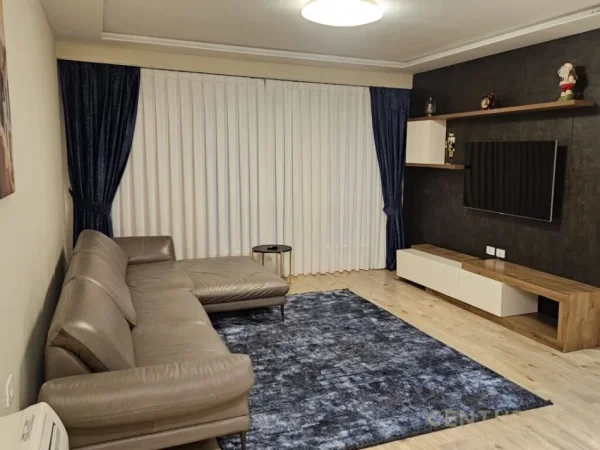 Tirane, shitet apartament 2+1 Kati 9, 93 m² 245.000 € (21 dhjetori)