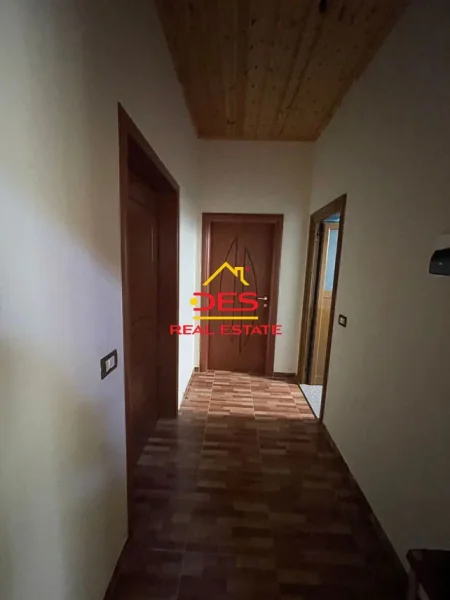 Elbasan, shitet shtepi 3+1+Ballkon Kati 0, 142 m² 70.000 € (Tërbaç, Elbasan)