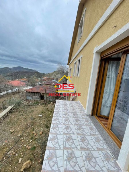 Elbasan, shitet shtepi 3+1+Ballkon Kati 0, 142 m² 70.000 € (Tërbaç, Elbasan)